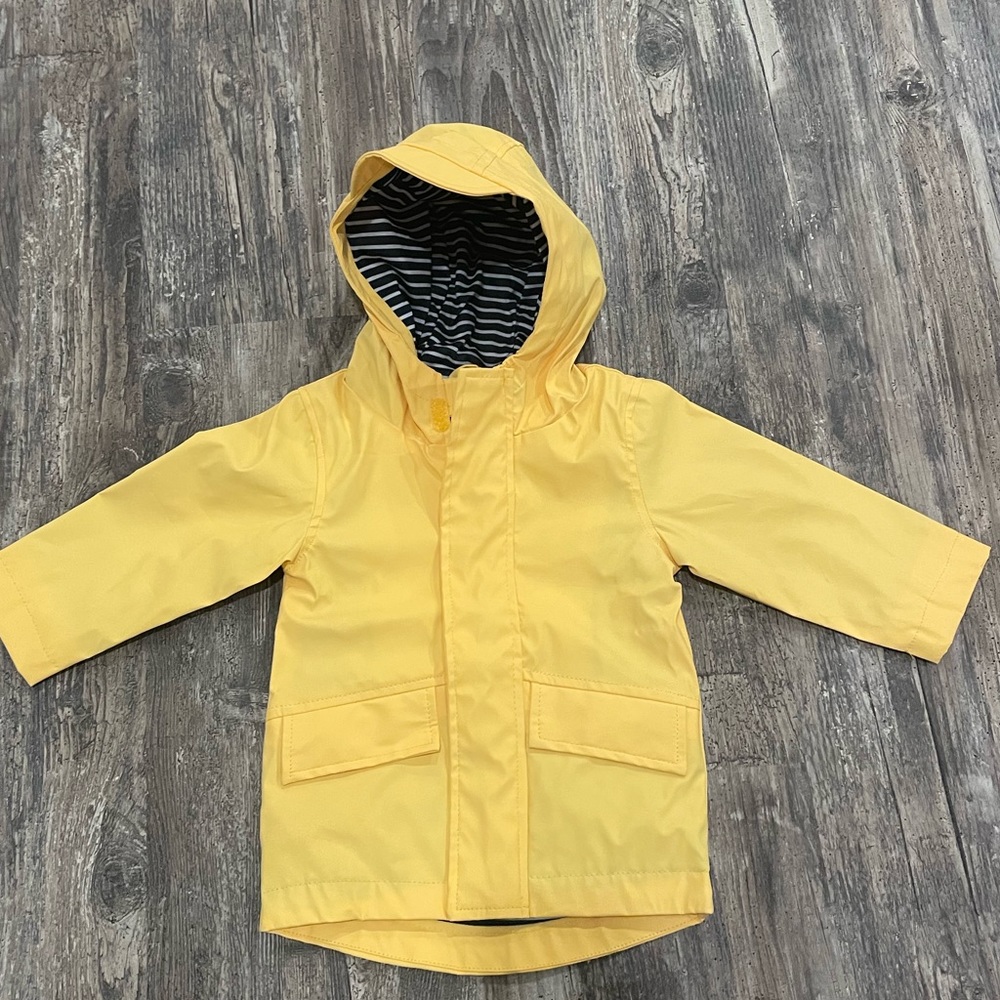 Yellow raincoat 12M